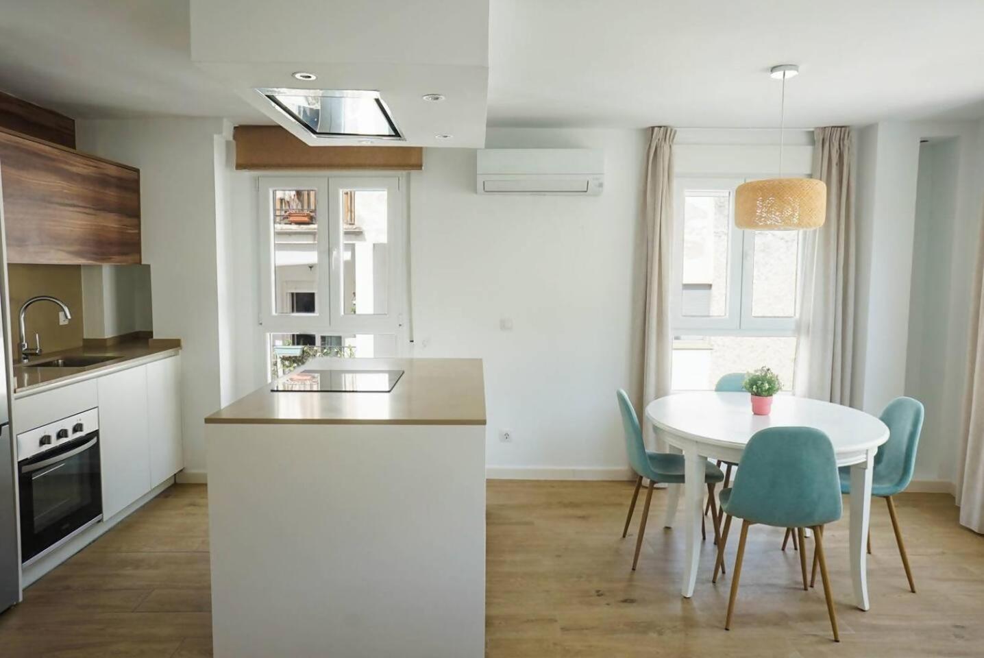 New Precioso Centrico Amplio Lägenhet Granada Exteriör bild
